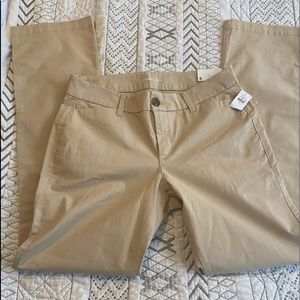 NWT Old Navy Khakis Boot Cut  size 6